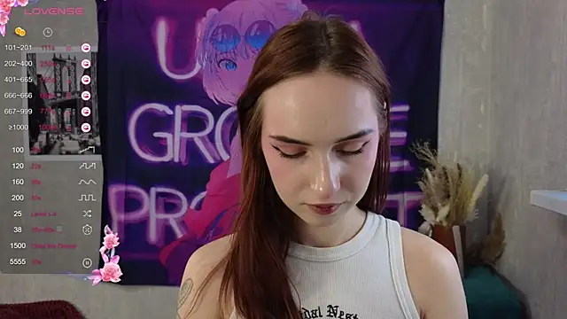 Snapshot of Emily_Klein_ chatting on December 2024 10:06:02 AM Emily Klein online show from December 2024 10:06:02 AM