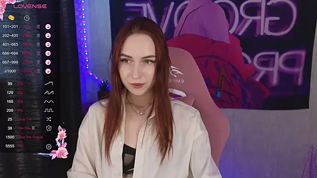 Snapshot of Emily_Klein_ chatting on February 2025 10:24:02 AM Emily Klein online show from February 2025 10:24:02 AM