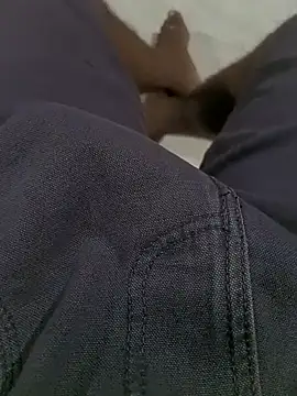 SuranSexy33 online show from April 2026 01:04:02 PM