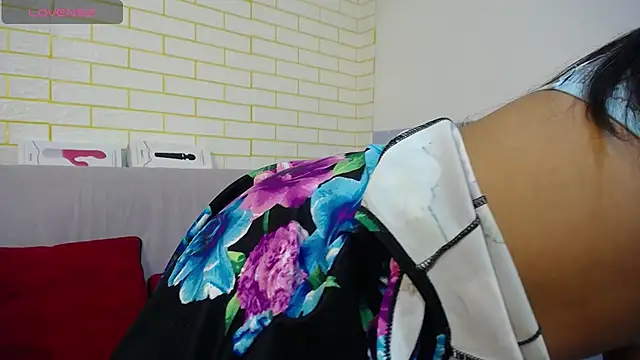 Snapshot of ricura_mily chatting on October 2025 02:57:02 AM ricura mily online show from October 2025 02:57:02 AM