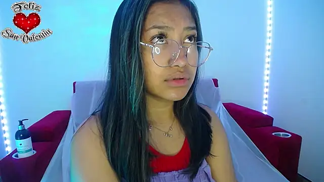 Snapshot of ricura_mily chatting on March 2025 08:08:02 AM ricura mily online show from March 2025 08:08:02 AM