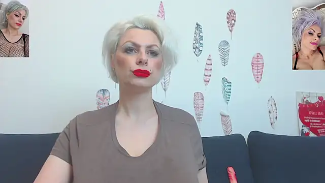 ForeverBarbie  online show from June 2026 02:01:02 AM