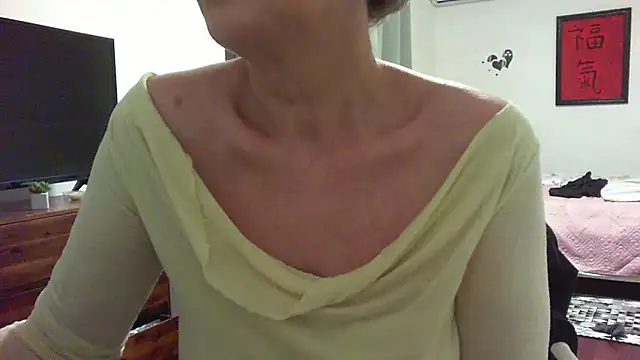   Angel78   online show from May 2026 01:11:02 PM