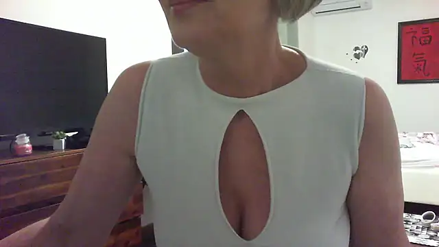 Snapshot of __Angel78__ chatting on June 2026 01:50:01 PM Angel78 online show from June 2026 01:50:01 PM