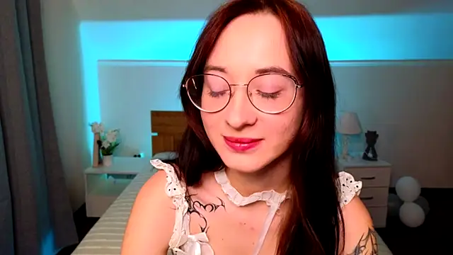Snapshot of Dark_Lola_ chatting on January 2025 09:51:02 AM Dark Lola online show from January 2025 09:51:02 AM