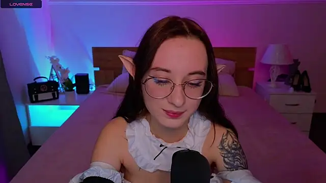 Snapshot of Dark_Lola_ chatting on February 2025 09:56:02 AM Dark Lola online show from February 2025 09:56:02 AM