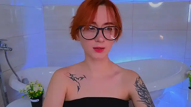 Snapshot of Dark_Lola_ chatting on October 2025 02:45:01 AM Dark Lola online show from October 2025 02:45:01 AM