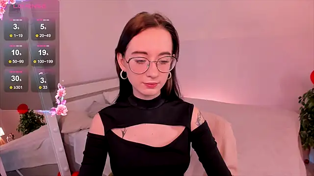 Snapshot of Dark_Lola_ chatting on February 2025 09:37:01 AM Dark Lola online show from February 2025 09:37:01 AM