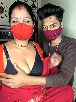 Snapshot of Indian_Lust_Couple chatting on February 2025 06:31:01 PM Indian Lust Couple online show from February 2025 06:31:01 PM