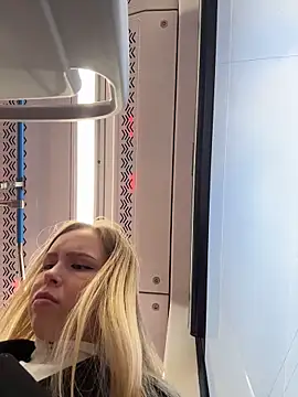 Snapshot of mur_girl chatting on October 2025 01:42:05 PM mur girl online show from October 2025 01:42:05 PM