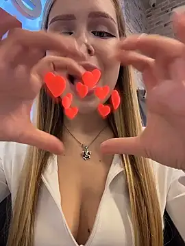 Snapshot of mur_girl chatting on October 2025 01:00:01 PM mur girl online show from October 2025 01:00:01 PM