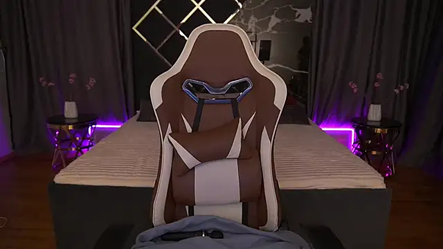 GentleAdellee online show from April 2026 05:46:01 AM