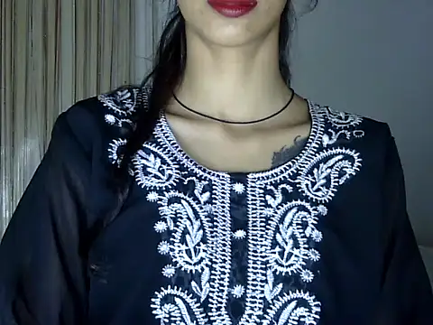 MAAYRA 09 online show from September 2025 03:39:01 PM