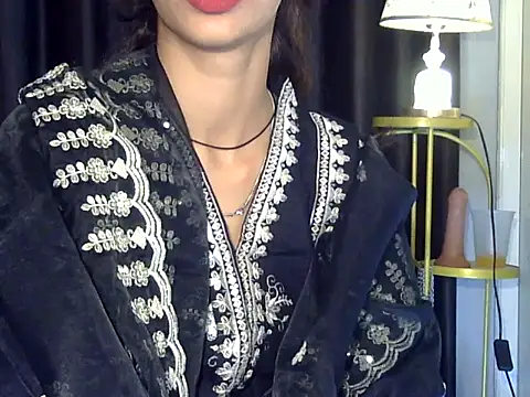 MAAYRA 09 online show from October 2025 01:23:01 PM