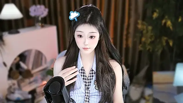 Arwyn-rr online show from November 2025 10:41:02 AM