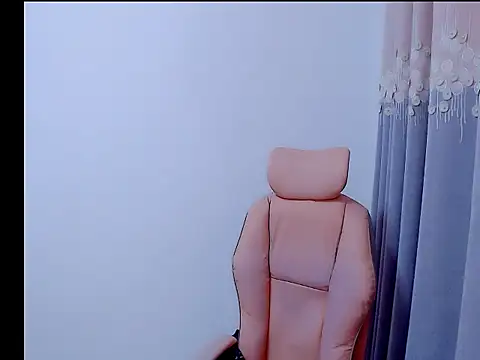 Little-sweet online show from October 2025 01:18:01 AM