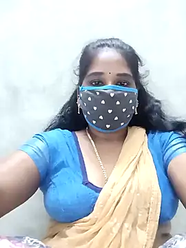 Snapshot of MaaliiiPonuTamil chatting on October 2025 01:25:01 PM MaaliiiPonuTamil online show from October 2025 01:25:01 PM