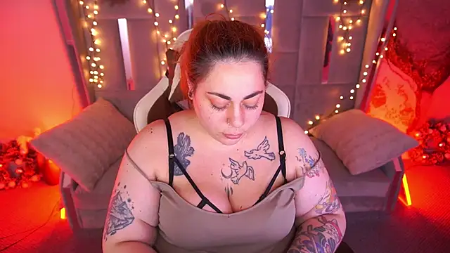 Kittywakee online show from March 2026 03:10:01 AM