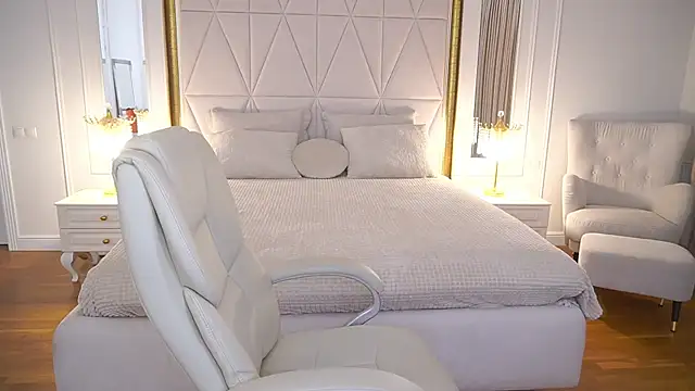 Kittywakee online show from April 2026 09:39:33 PM