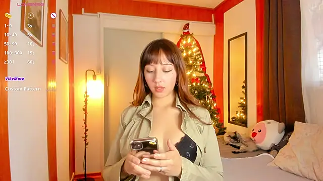 Snapshot of HeyTati chatting on November 2025 11:05:01 PM HeyTati online show from November 2025 11:05:01 PM