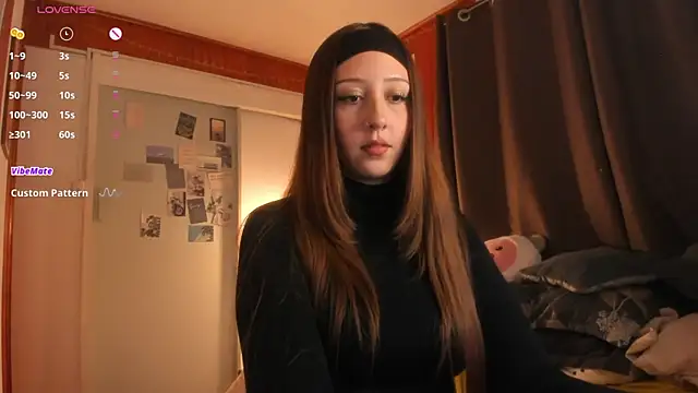 Snapshot of HeyTati chatting on May 2026 01:34:01 AM HeyTati online show from May 2026 01:34:01 AM