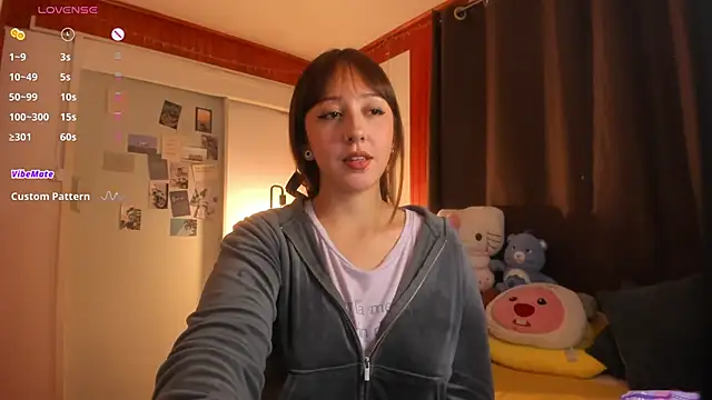 Snapshot of HeyTati chatting on May 2026 03:47:02 AM HeyTati online show from May 2026 03:47:02 AM