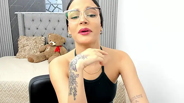 Snapshot of Susieeve chatting on November 2025 08:24:01 PM Susieeve online show from November 2025 08:24:01 PM