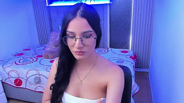 Snapshot of Susieeve chatting on February 2025 09:03:02 PM Susieeve online show from February 2025 09:03:02 PM