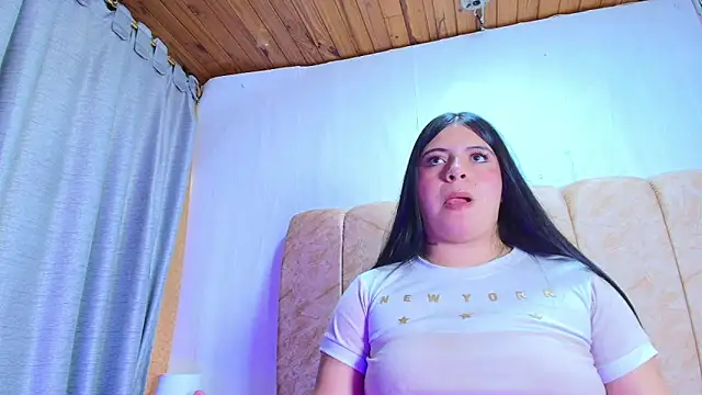 Naia x online show from March 2026 10:16:01 PM