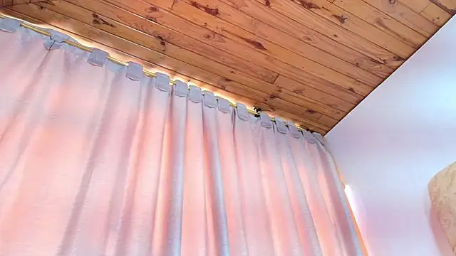 Snapshot of Naia_x chatting on September 2025 07:47:01 PM Naia x online show from September 2025 07:47:01 PM