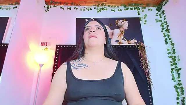 Naia x online show from February 2026 11:04:01 PM