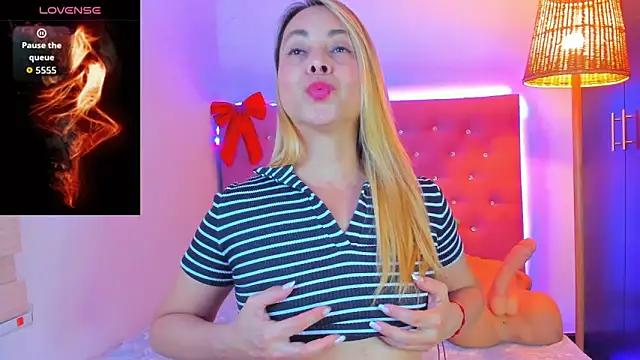 Snapshot of _sexybunny_ chatting on December 2025 03:41:02 AM sexybunny online show from December 2025 03:41:02 AM