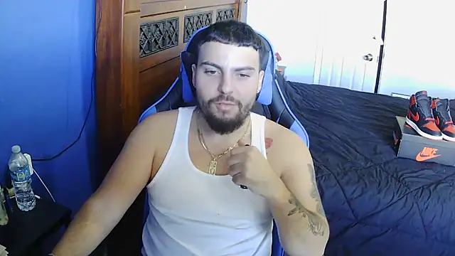 MasterKvn online show from February 2025 09:43:02 PM