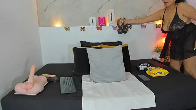 Sofii Cooper1 online show from October 2025 04:01:01 AM