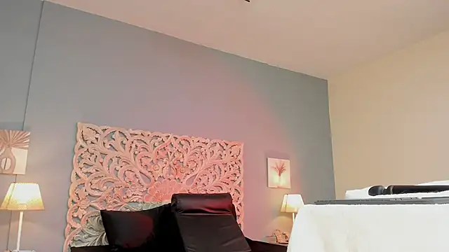 lupeebony online show from October 2025 07:26:02 PM
