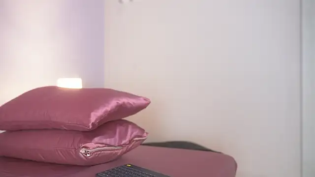 lupeebony online show from March 2026 07:43:02 PM