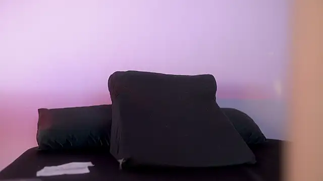 lupeebony online show from February 2026 07:15:01 PM