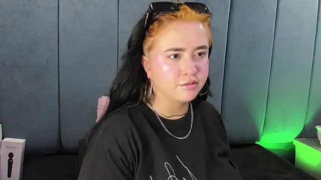 Victoria Rossy online show from April 2026 10:11:02 PM
