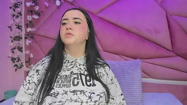 Victoria Rossy online show from November 2025 08:35:01 PM