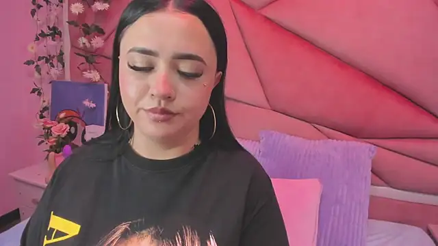 Snapshot of Victoria_Rossy chatting on September 2025 07:43:02 PM Victoria Rossy online show from September 2025 07:43:02 PM