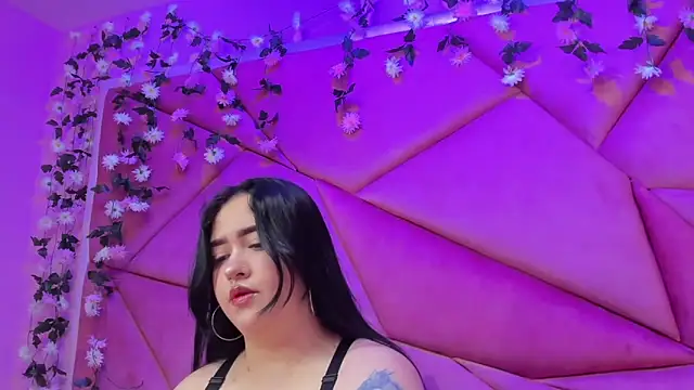 Victoria Rossy online show from November 2025 07:39:01 PM