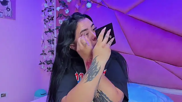 Victoria Rossy online show from December 2025 07:41:02 PM