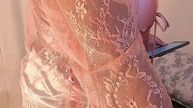 conielaurenth online show from November 2025 07:01:02 AM