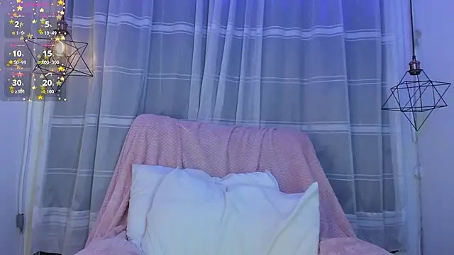 Snapshot of Nyx__Blackwood chatting on November 2025 04:00:02 AM Nyx Blackwood online show from November 2025 04:00:02 AM