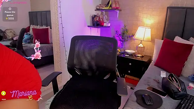 Mariana c1 online show from March 2025 03:13:02 PM