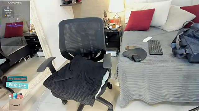 Mariana c1 online show from May 2026 02:02:01 PM