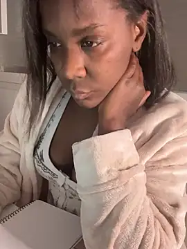 Snapshot of Delgada_culona chatting on December 2024 07:21:01 PM Delgada culona online show from December 2024 07:21:01 PM