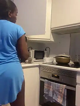 Snapshot of Delgada_culona chatting on December 2024 09:29:02 PM Delgada culona online show from December 2024 09:29:02 PM