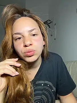 AgnesCampp online show from November 2025 10:10:01 PM