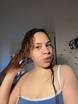 AgnesCampp online show from November 2025 05:50:01 PM